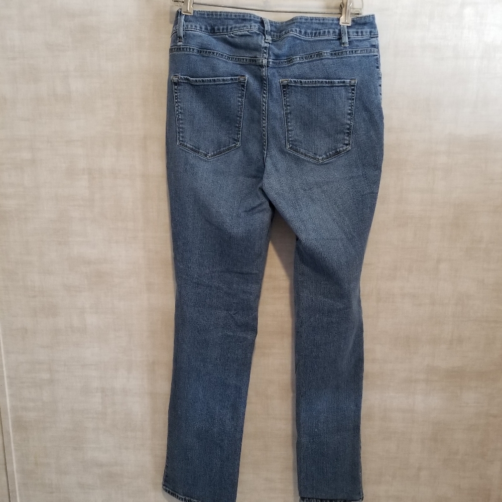 SONOMA MID RISE STRAIGHT LEG JEANS